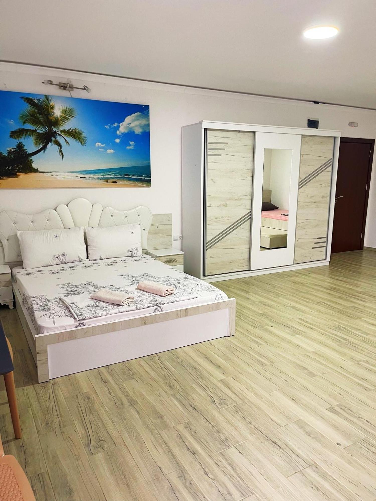 Infinity Plaza Hotel Gjakova Bagian luar foto